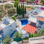 Villa Tugra *