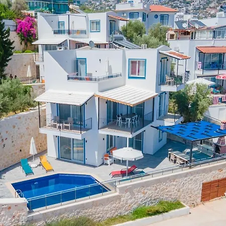 Vila Tugra *